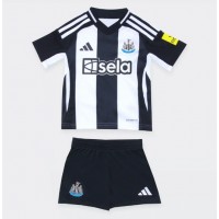 Newcastle United Heimtrikotsatz Kinder 2024-25 Kurzarm (+ Kurze Hosen)